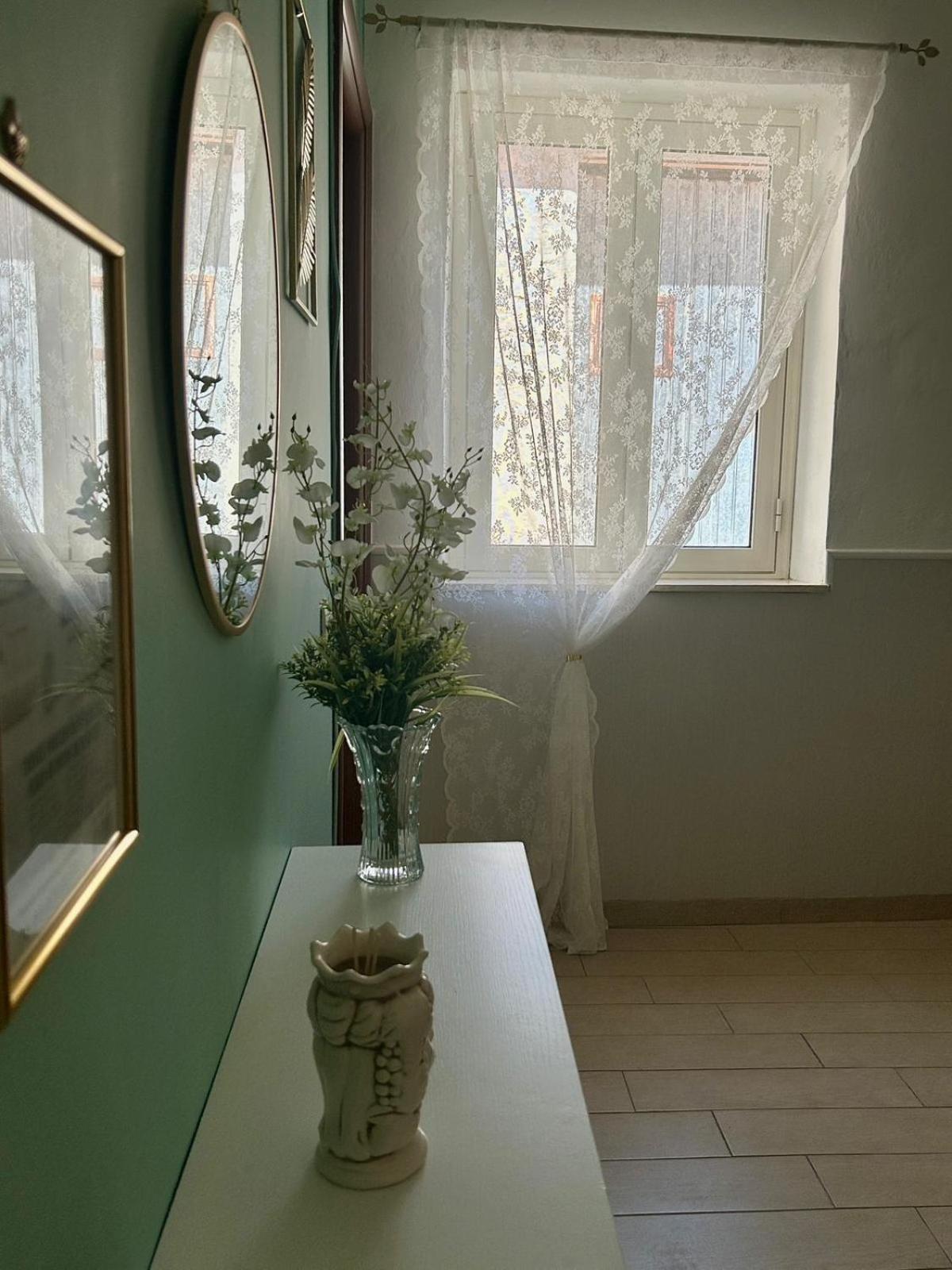 La Finestrella Apartment Giardina Gallotti Luaran gambar