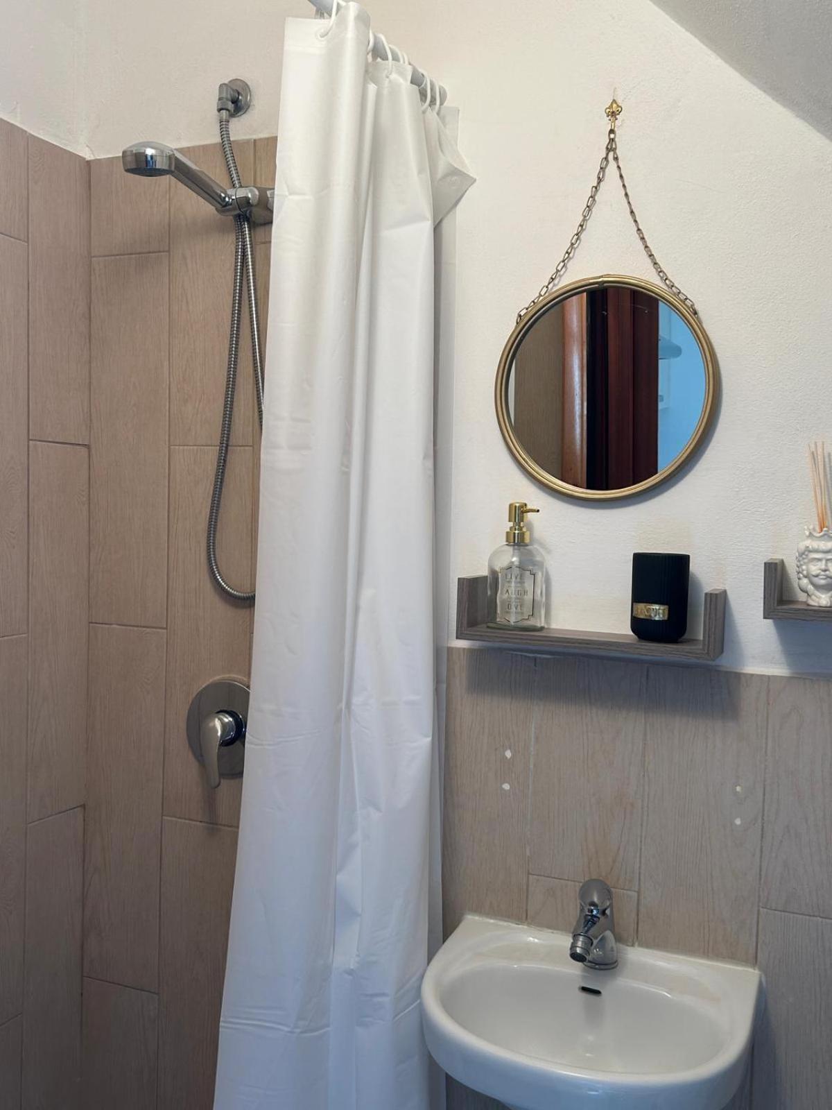 La Finestrella Apartment Giardina Gallotti Luaran gambar