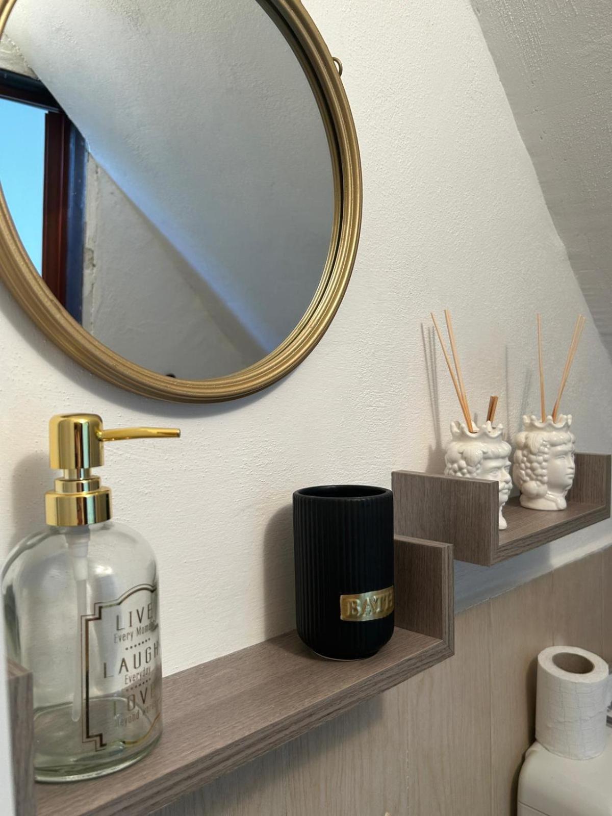 La Finestrella Apartment Giardina Gallotti Luaran gambar