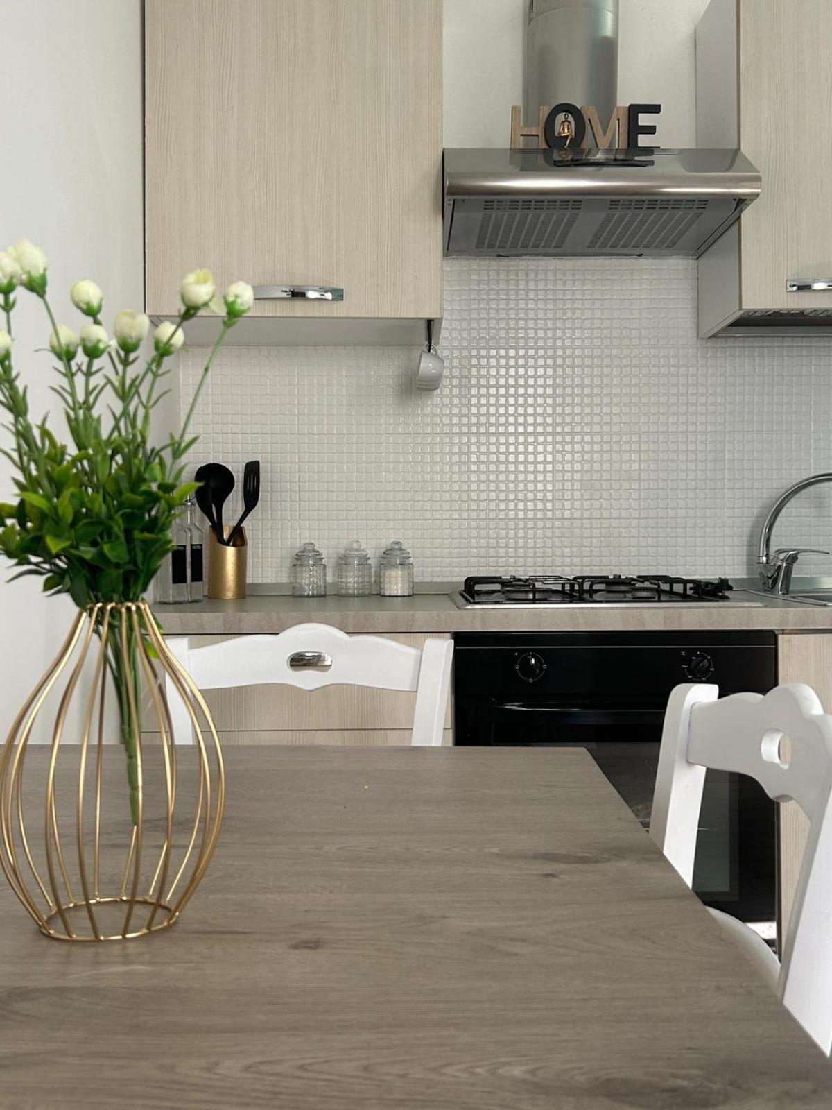 La Finestrella Apartment Giardina Gallotti Luaran gambar