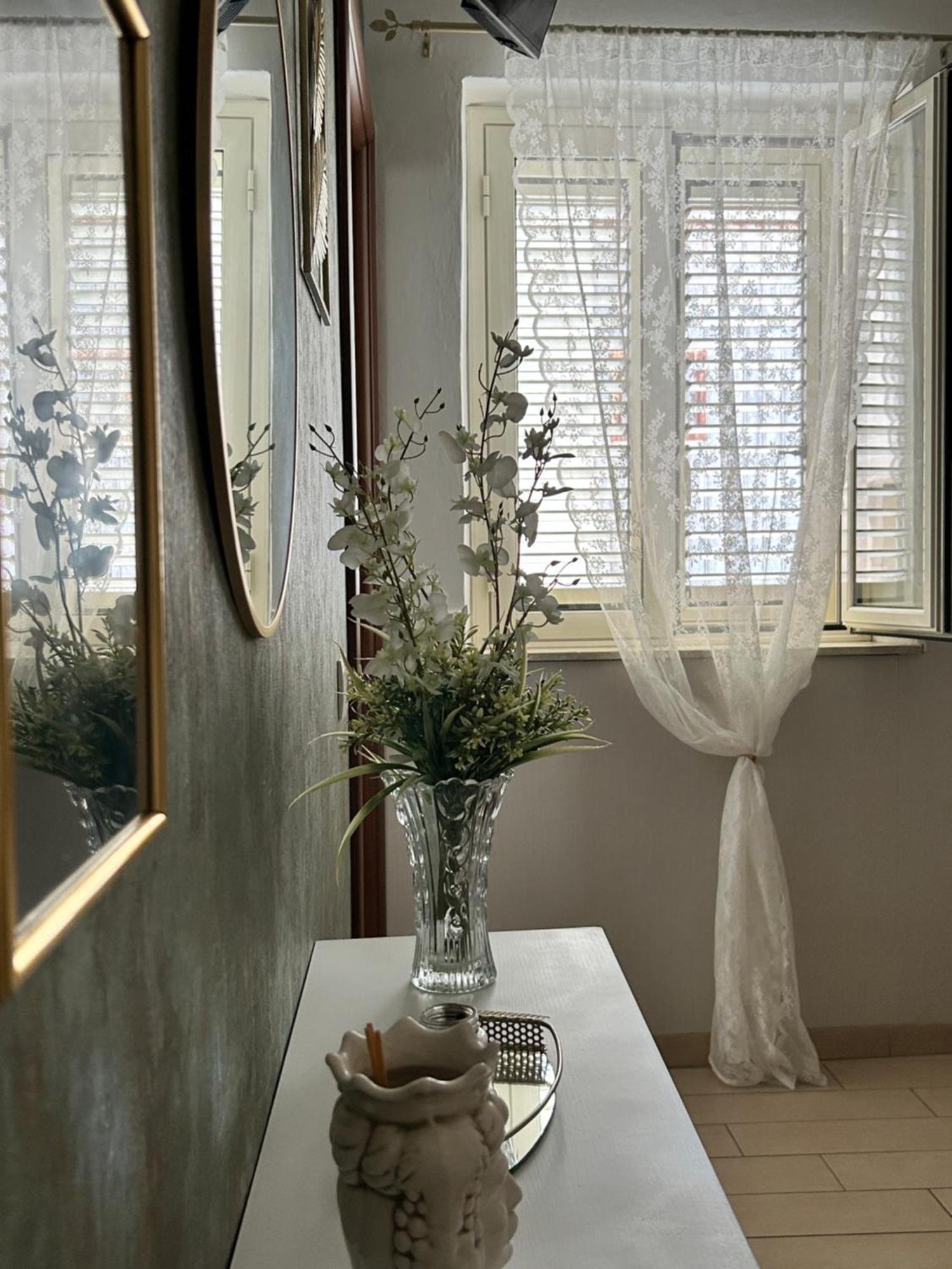 La Finestrella Apartment Giardina Gallotti Luaran gambar